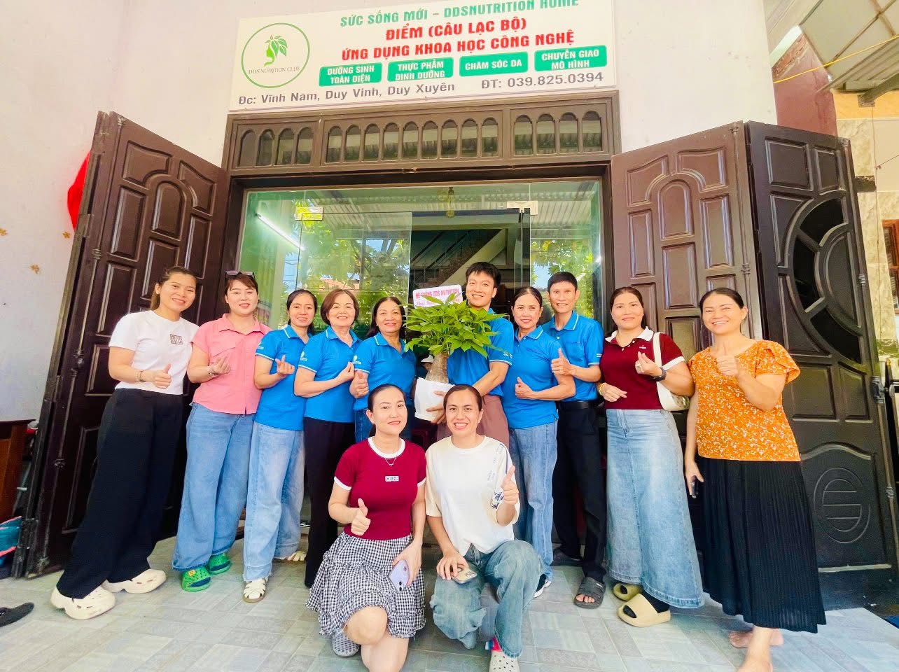 Vũ Anh chăm sóc khách hàng